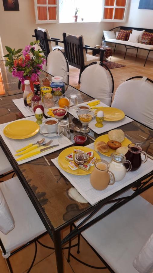Chez coumbis Bed & Breakfast Gorée Exterior foto
