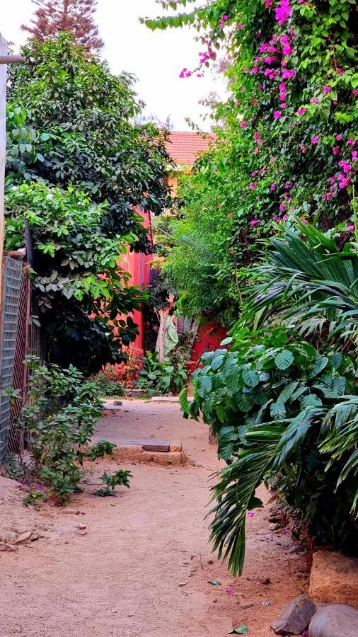 Chez coumbis Bed & Breakfast Gorée Exterior foto